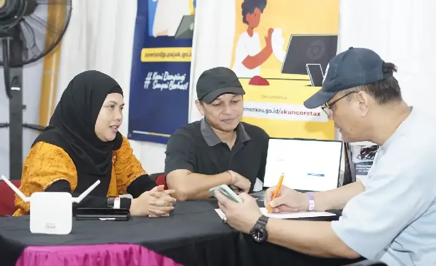 Kanwil DJP Jawa Timur I membuka layanan pajak di konser Tanjung Perak Jazz Surabaya untuk memudahkan edukasi dan pelayanan perpajakan bagi masyarakat.