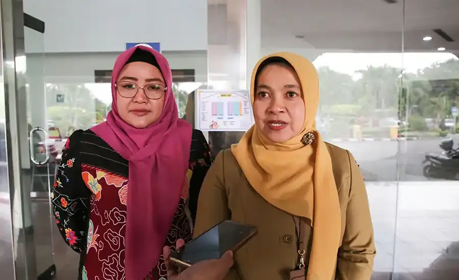 Kolaborasi Pemkot dan PA Surabaya Berhasil Tekan Angka Dispensasi Kawin hingga 61,63 Persen Pemkot dan PA Surabaya berhasil menurunkan angka dispensasi kawin 61,63 persen melalui edukasi, perlindungan anak, dan pendampingan keluarga.
