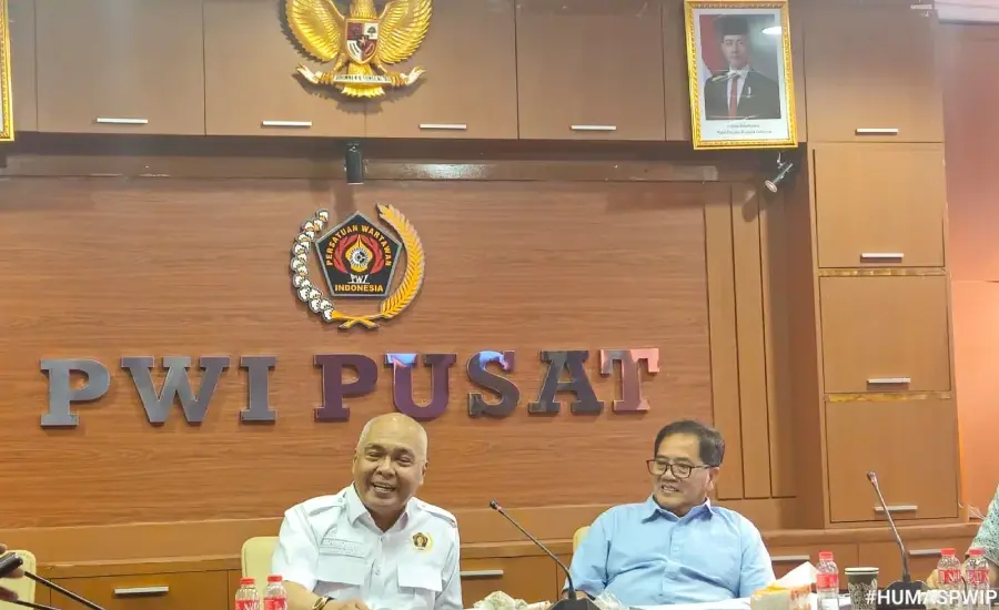 PWI Pusat Sesalkan Pernyataan Hotman Paris, Tegaskan Wartawan Dilindungi UU Pers