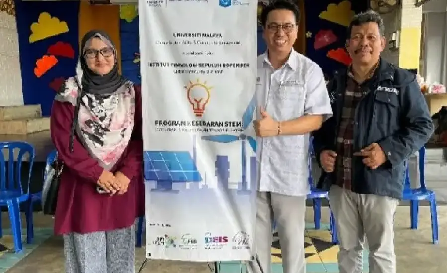 ITS Gandeng Universiti Malaya Berdayakan Pelajar Malaysia Lewat Global Community Outreach, Perkuat Kolaborasi ASEAN ITS bersama Universiti Malaya menggelar Global Community Outreach di Malaysia untuk memotivasi pelajar dan memperkuat kolaborasi pendidikan ASEAN.